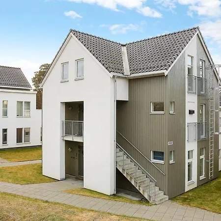 Moderne og lys leilighet ved sandstrand Lejlighed *
