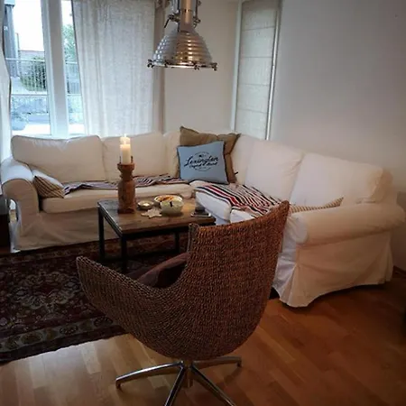 Moderne Og Lys Leilighet Ved Sandstrand Apartment